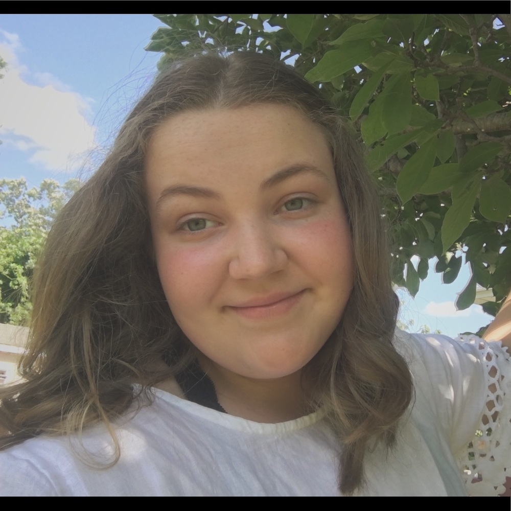 Meet your Posher, Angie